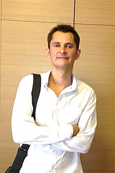 ครู Julien Native